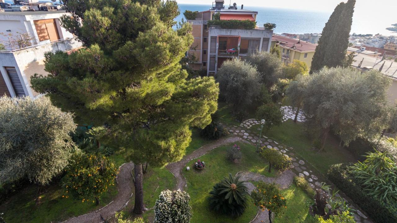 Italianway - Carducci 89 * San Remo